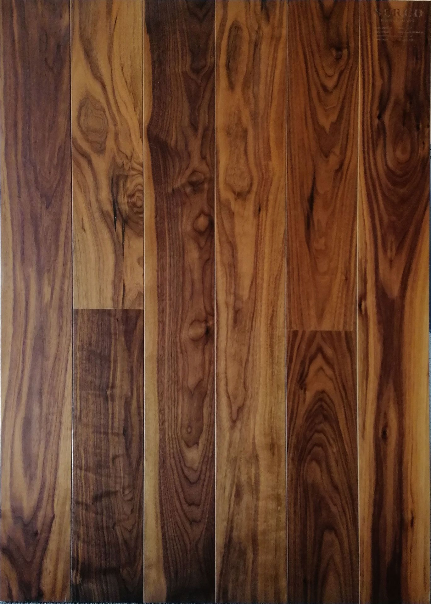 Madera Natural de Nogal Características SURCO Parquet